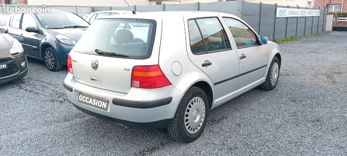 Volkswagen Golf 2000 photo 3