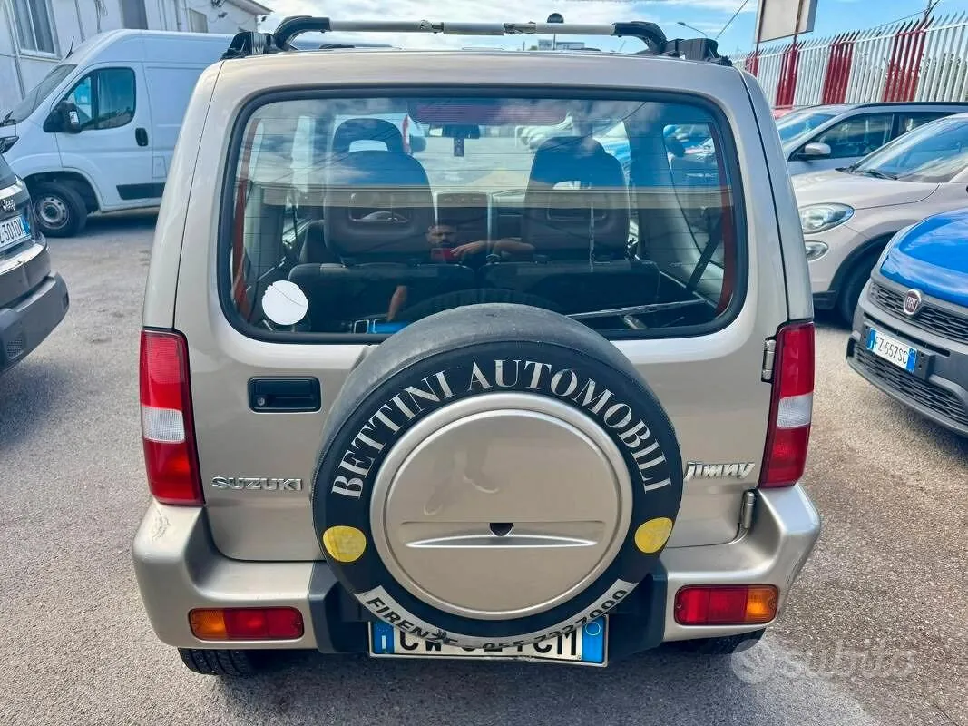 Suzuki Jimny 2005 photo 4