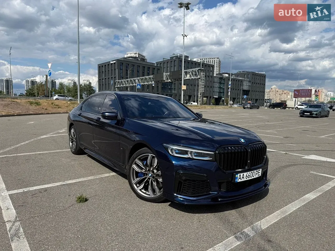 BMW 7 Series 2022 photo 2