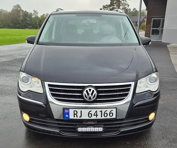 Volkswagen Touran 2007 photo 2