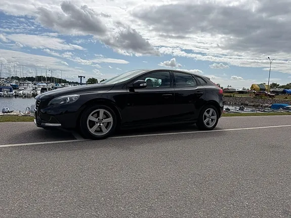Volvo V40 2015 photo 2