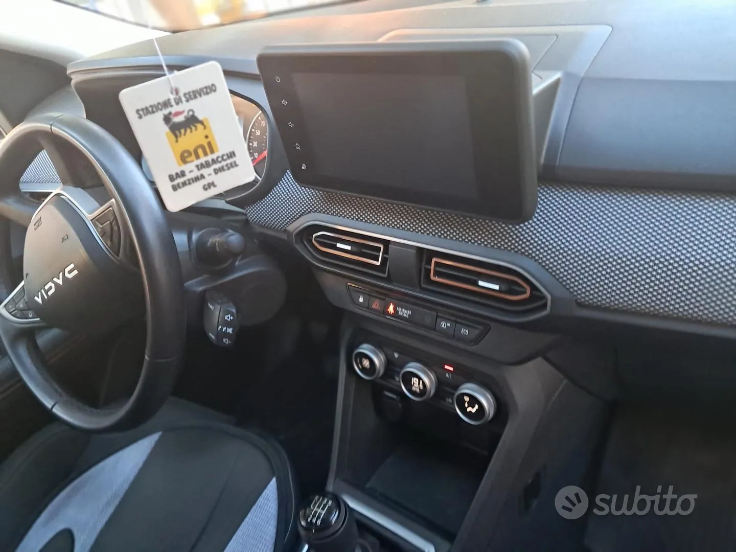 Dacia Sandero 2023 photo 2