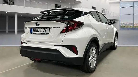 Toyota C-Hr 2022 photo 2