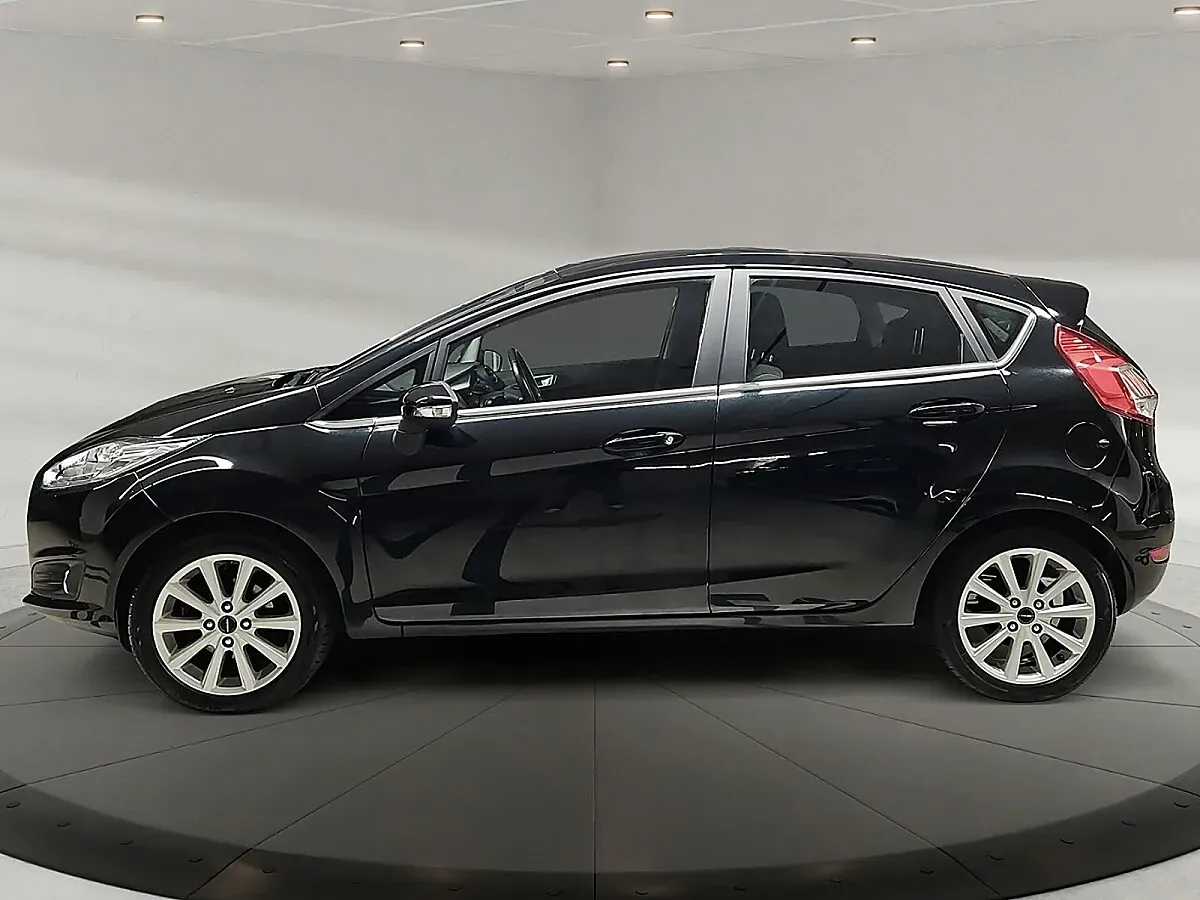 Ford Fiesta 2016 photo 2