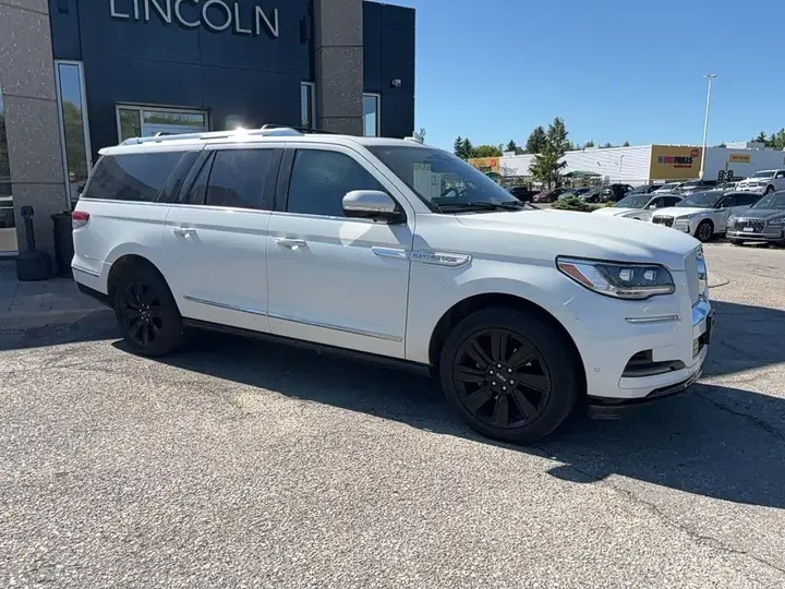 Lincoln Navigator 2024 photo 3
