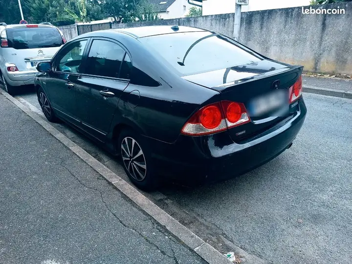 Honda Civic 2007 photo 2