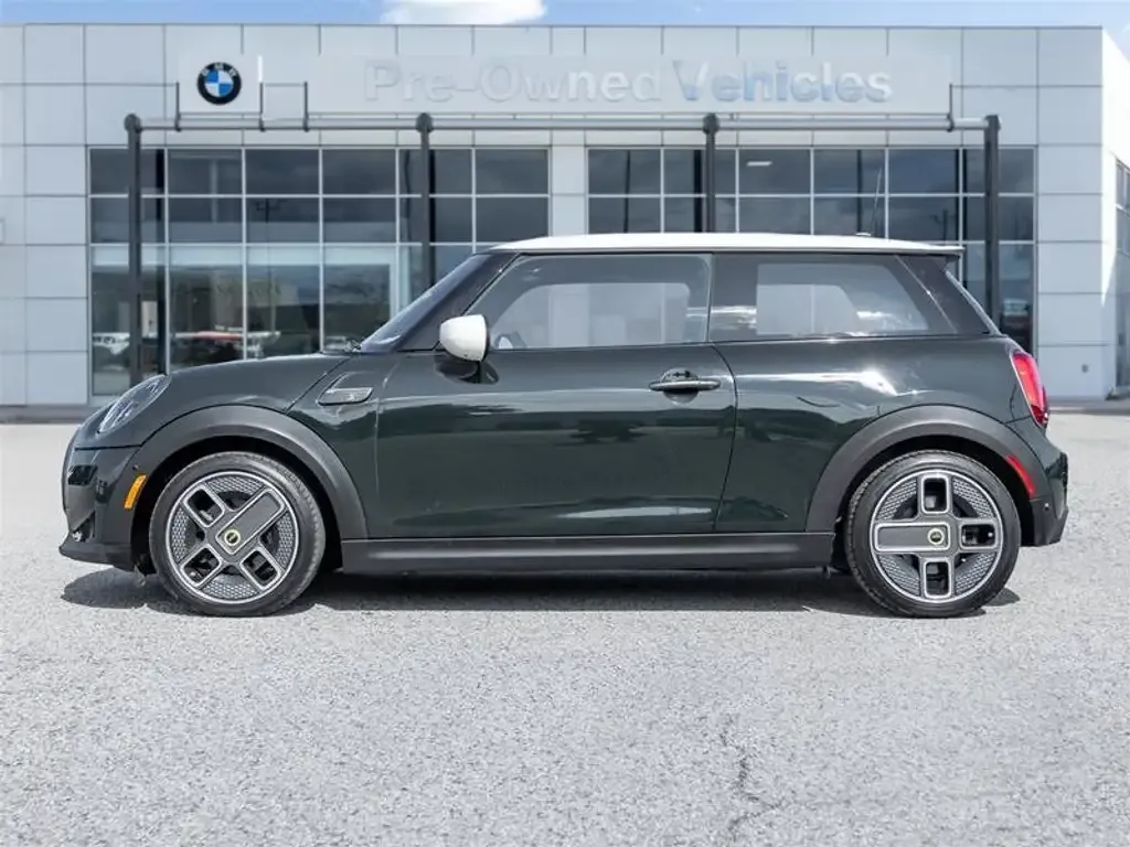 Mini 3 Door 2024 photo 4