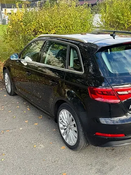 Audi E-Tron 2016 photo 5