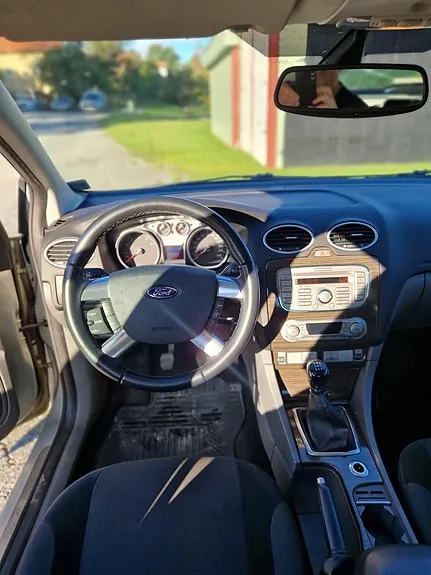 Ford Focus 2009 photo 3
