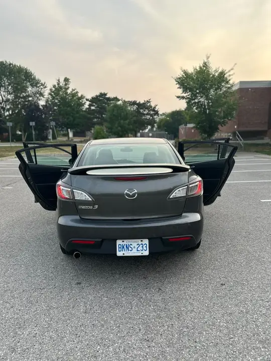 Mazda 3 2010 photo 2