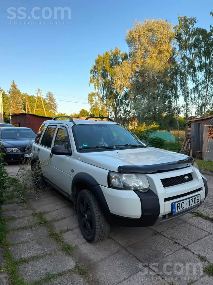 Land Rover Freelander 2004 photo 4