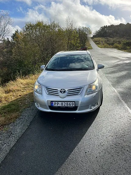 Toyota Avensis 2009 photo 2