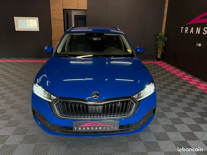 Skoda Octavia 2023 photo 2