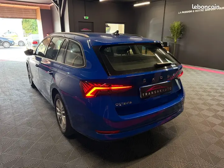 Skoda Octavia 2023 photo 5