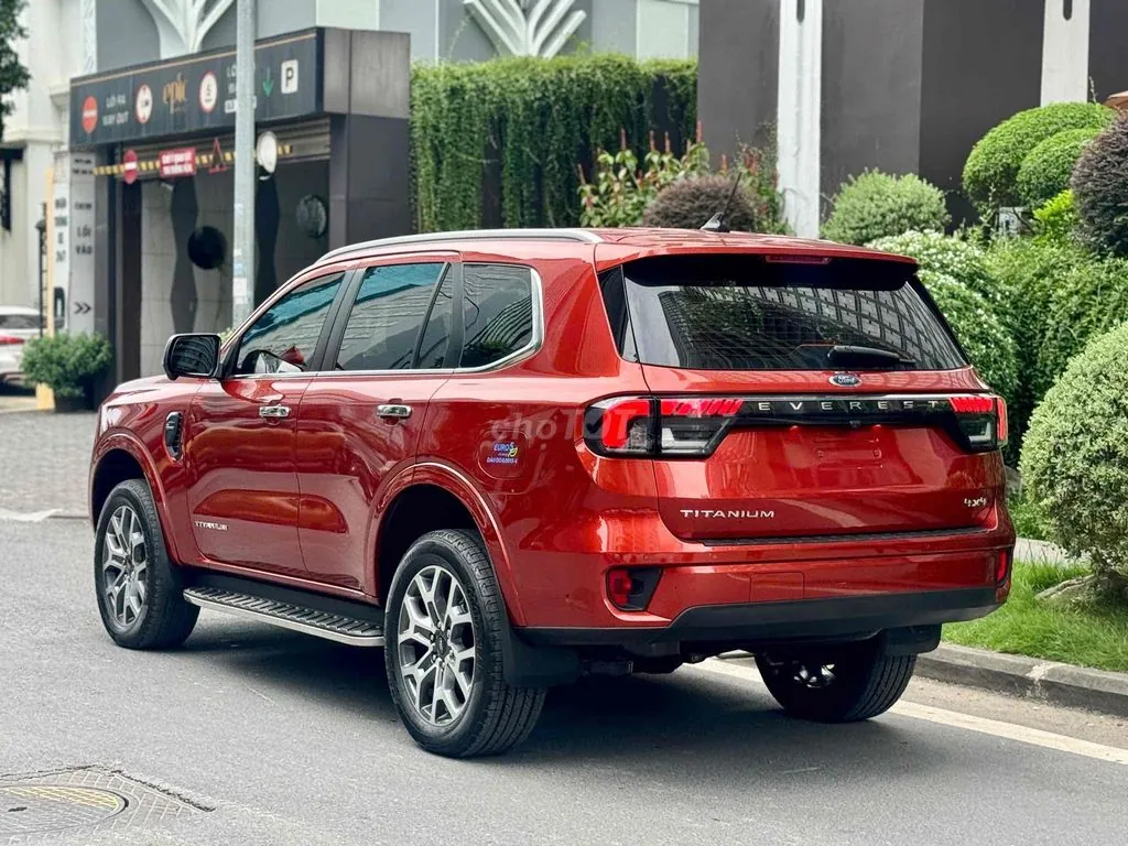 Ford Everest 2023 photo 2