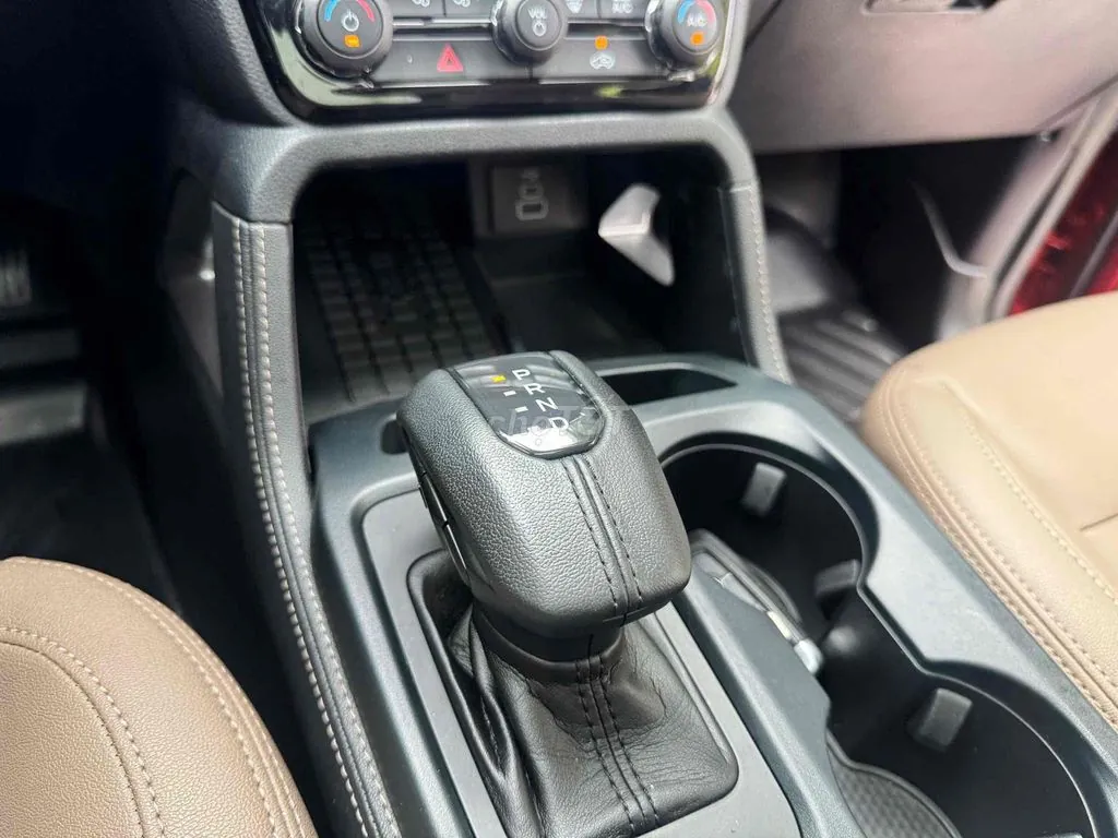 Ford Everest 2023 photo 3