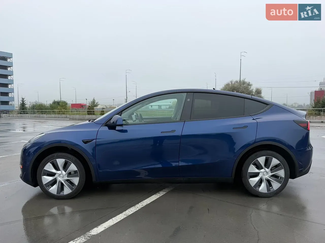 Tesla Model Y 2024 photo 4