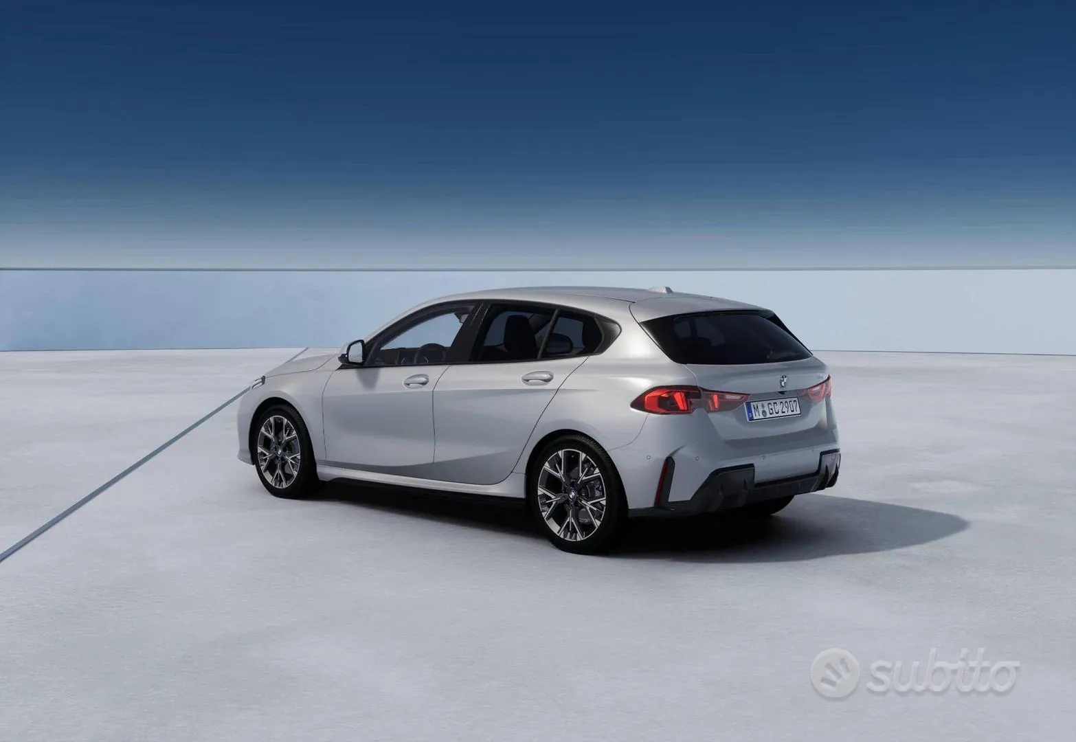 BMW 1 Series 2023 photo 2