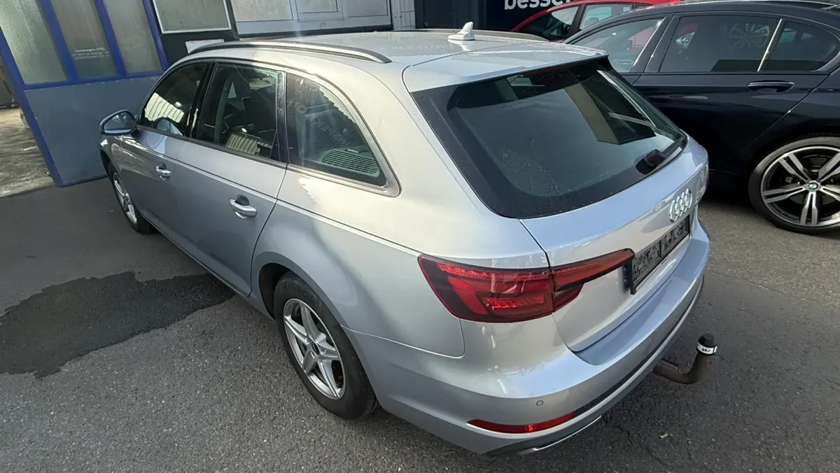 Audi A4 2019 photo 3