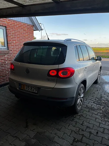 Volkswagen Tiguan 2010 photo 2