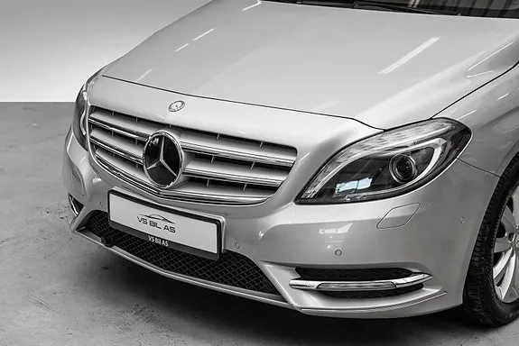 Mercedes-Benz B180 2012 photo 3
