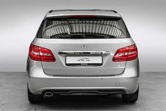 Mercedes-Benz B180 2012 photo 5