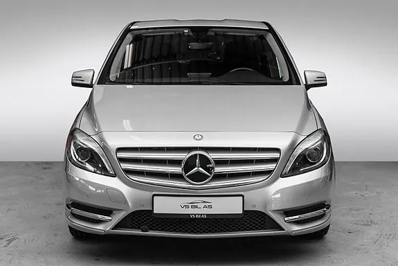 Mercedes-Benz B180 2012 photo 4