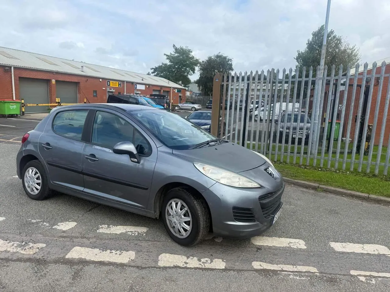 Peugeot 207 2010 photo 3