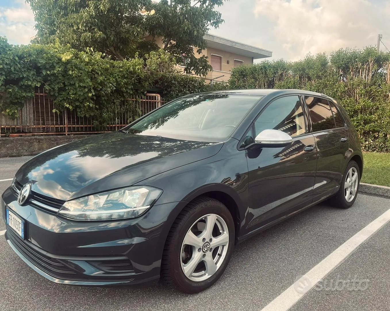 Volkswagen Golf 2018 photo 2