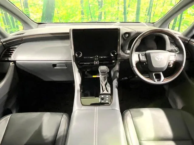 Toyota Alphard Hybrid Z 2024 photo 2