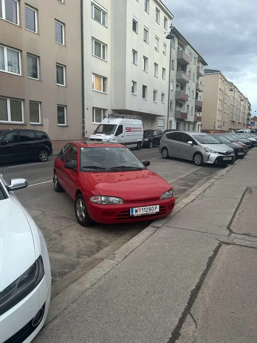 Mitsubishi Colt 1993 photo 2