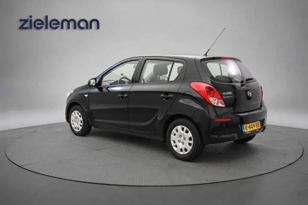 Hyundai I20 2012 photo 3