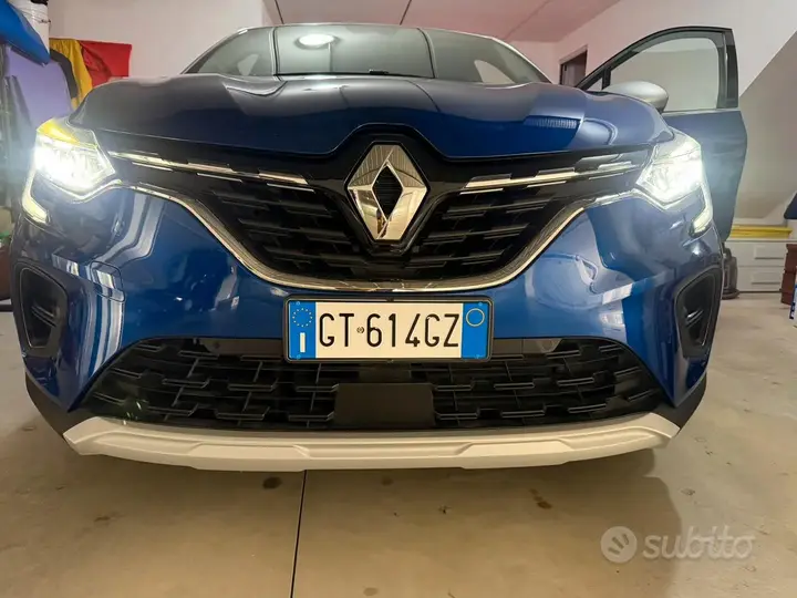 Renault Captur 2024 photo 2