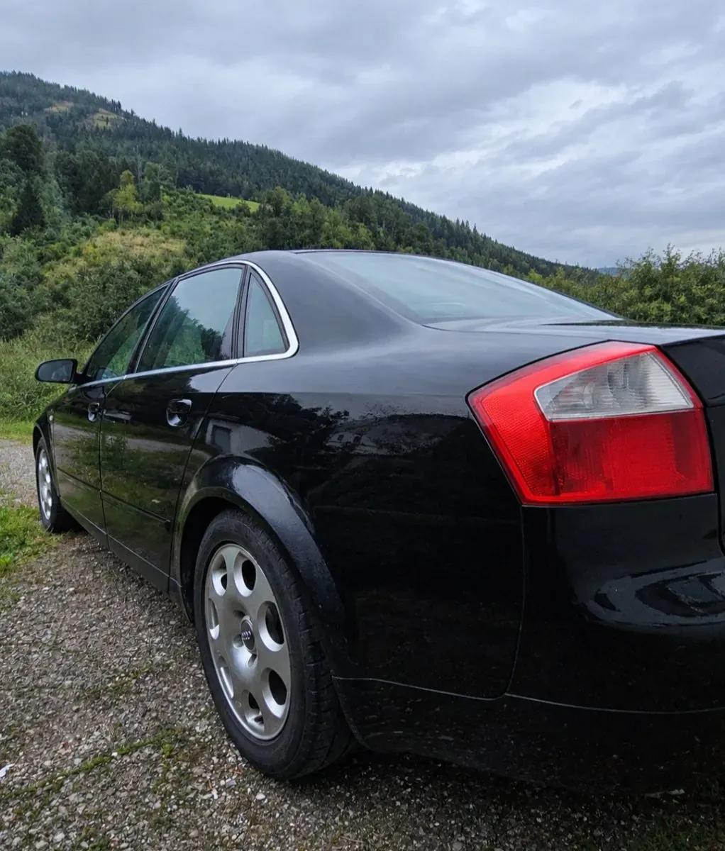 Audi A4 2004 photo 3