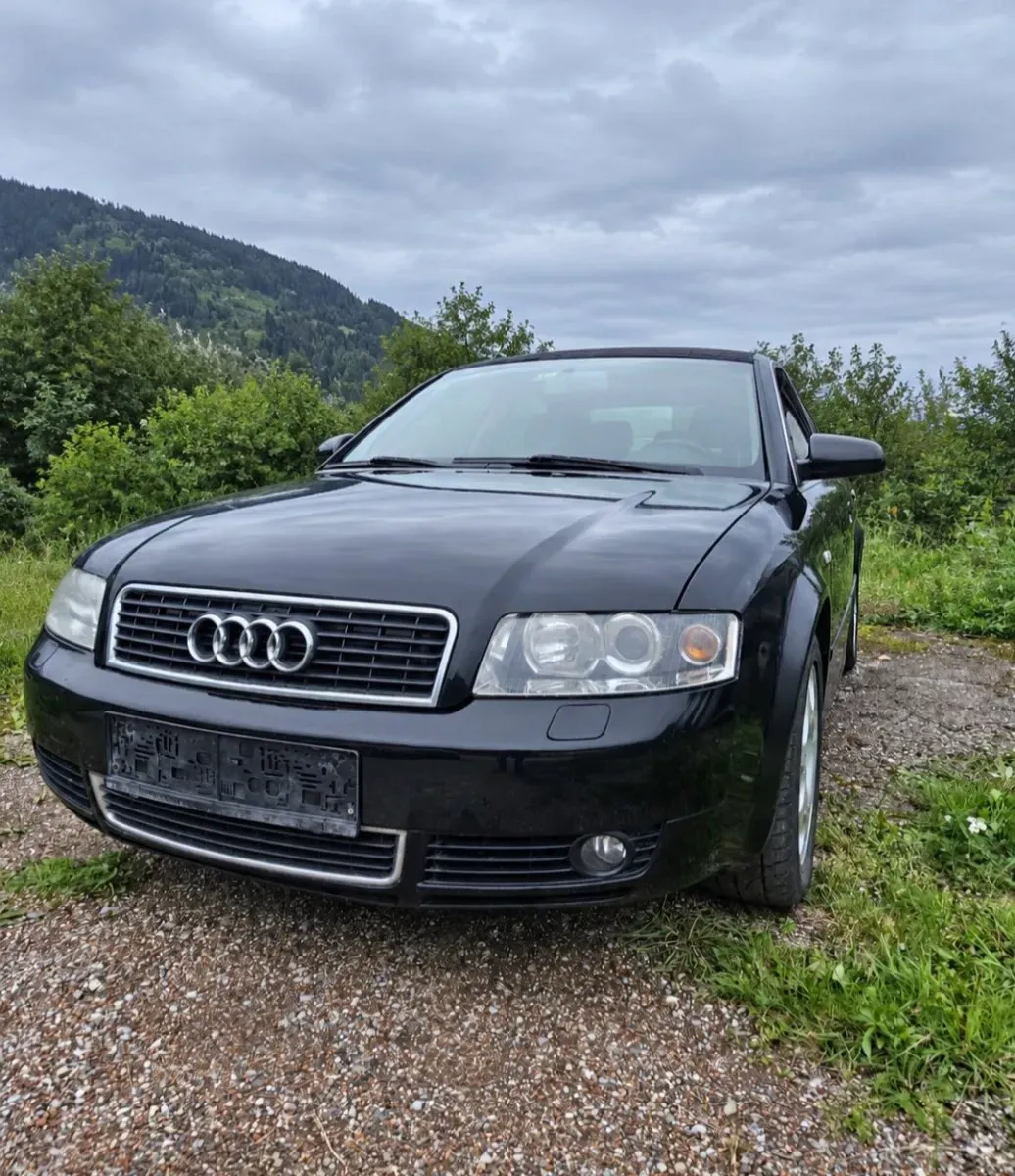 Audi A4 2004 photo 2