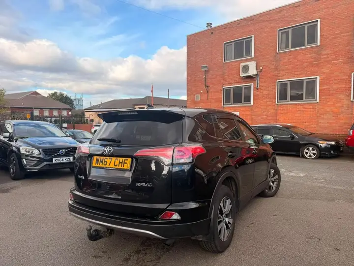 Toyota Rav4 2017 photo 4