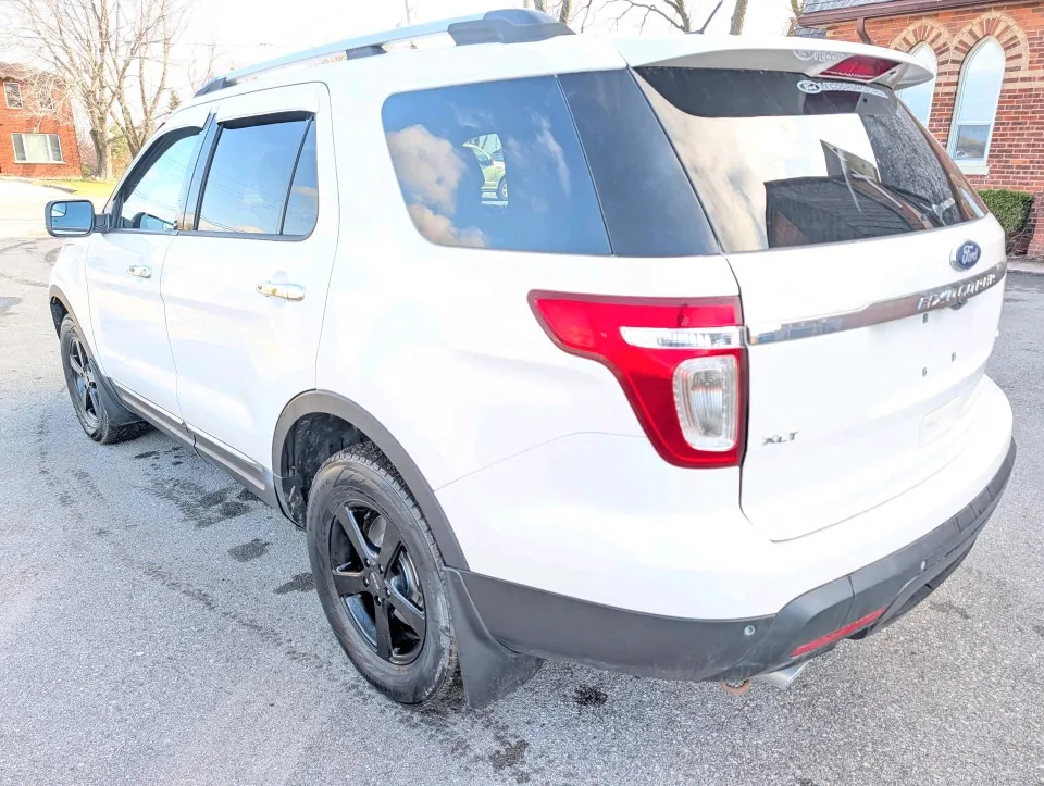 Ford Explorer 2011 photo 5