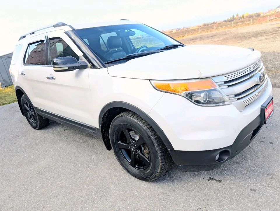 Ford Explorer 2011 photo 3