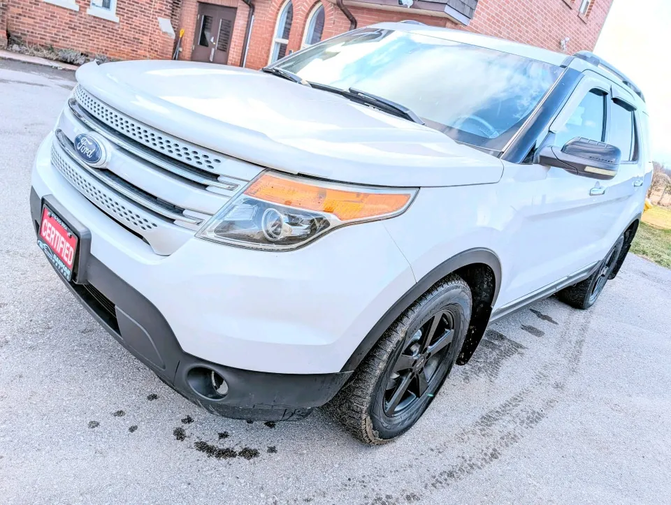 Ford Explorer 2011 photo 2