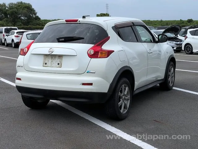 Nissan Juke 2011 photo 4