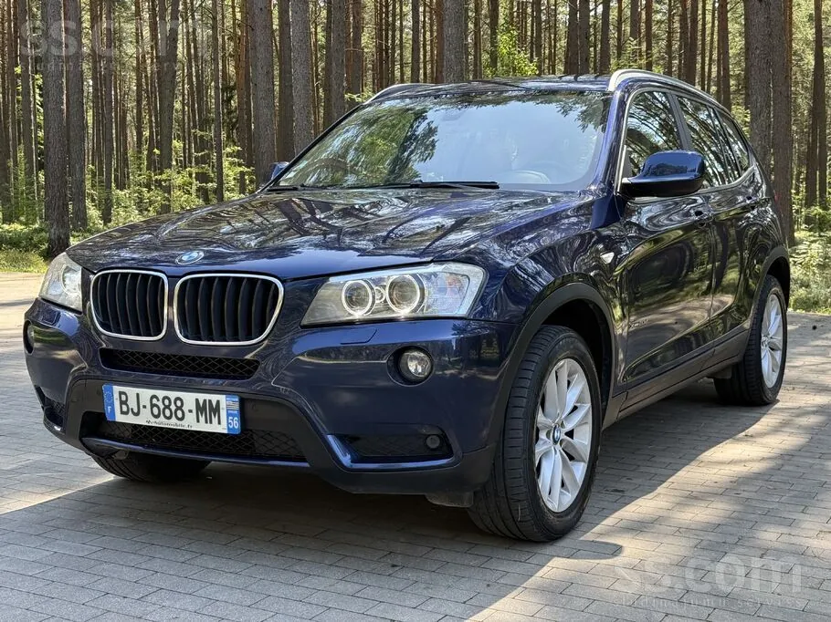 BMW X3 2011 photo 2