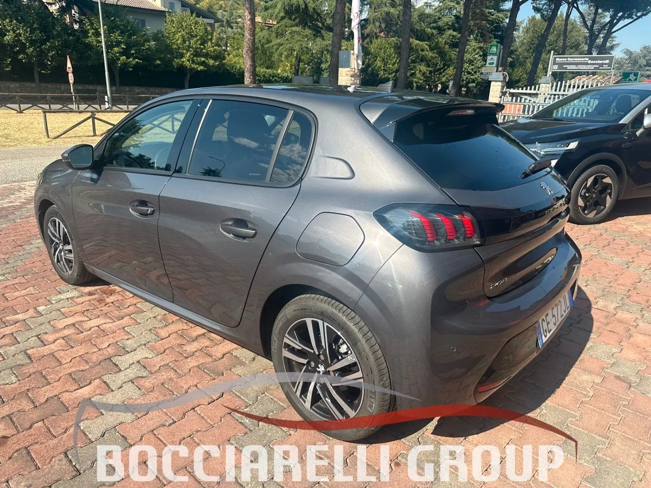 Peugeot 208 2021 photo 3
