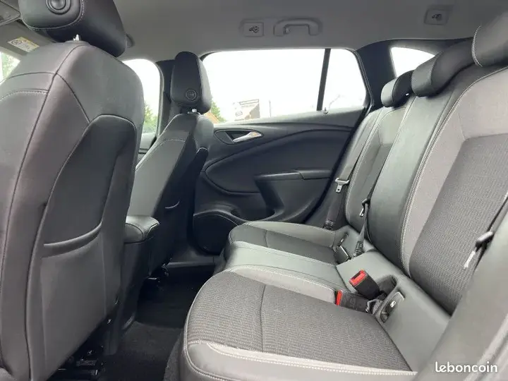 Opel Astra 2020 photo 5