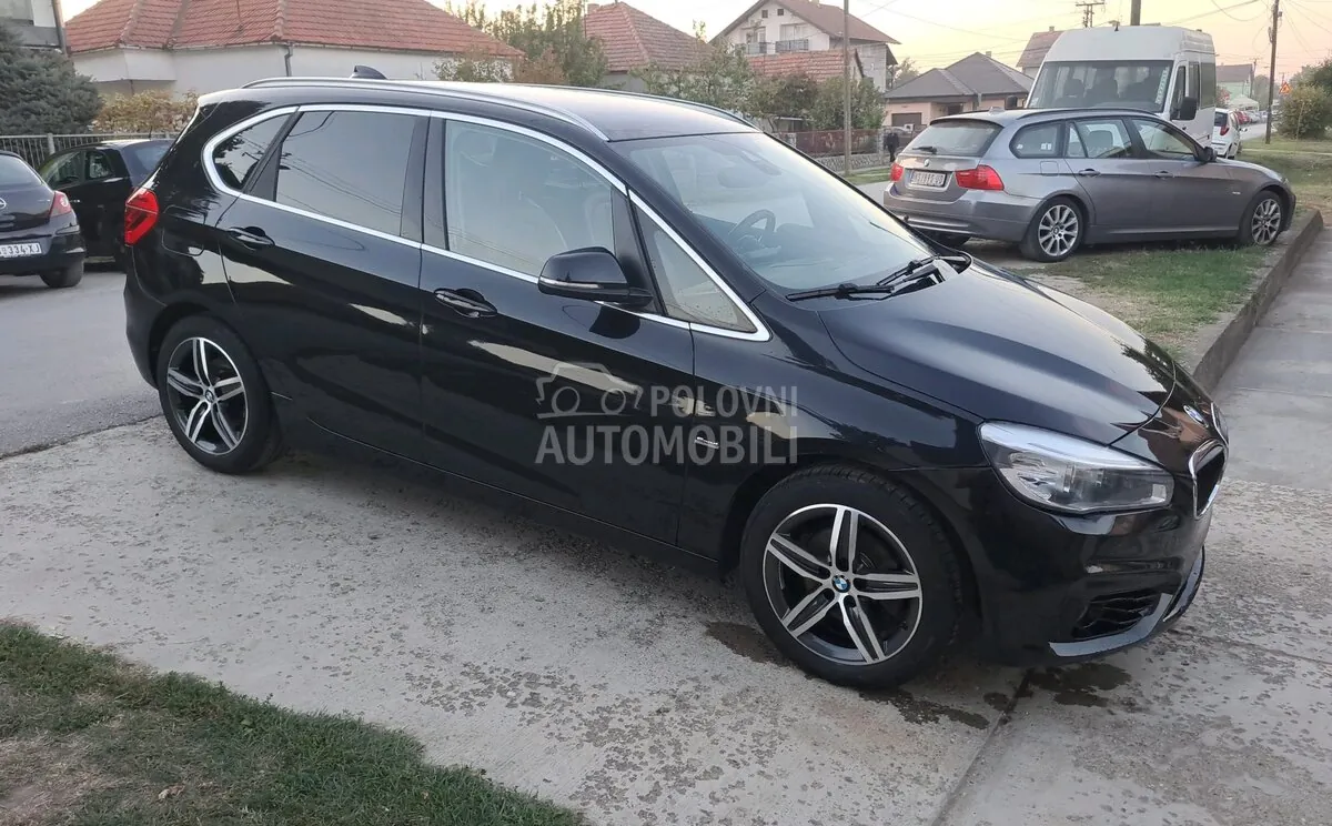 BMW 216 2015 photo 3