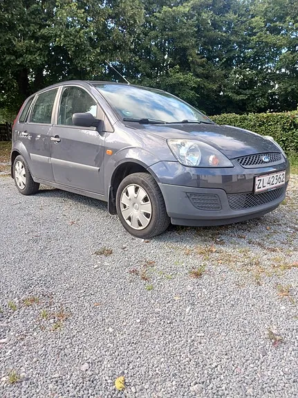 Ford Fiesta 2008 photo 2