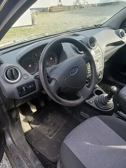 Ford Fiesta 2008 photo 4