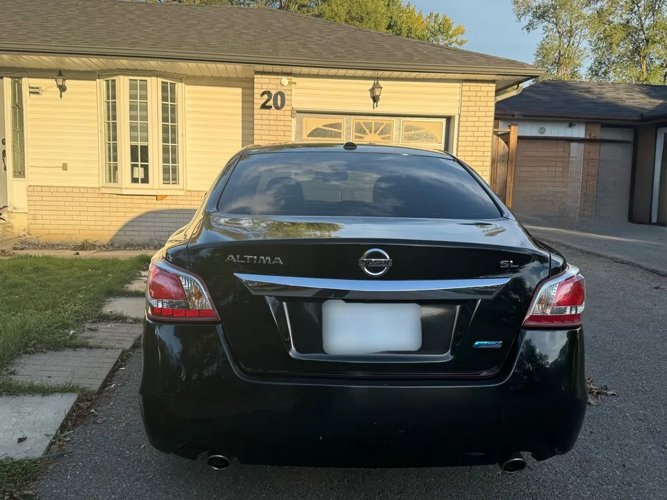 Nissan Altima 2013 photo 2