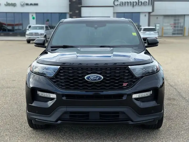 Ford Explorer 2022 photo 3