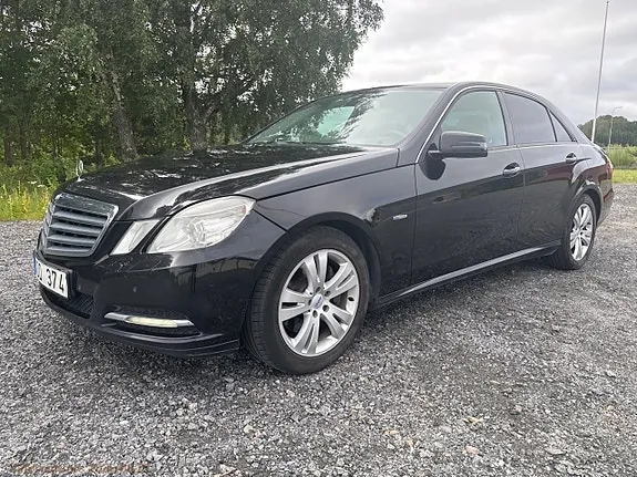 Mercedes-Benz E200C 2012 photo 2