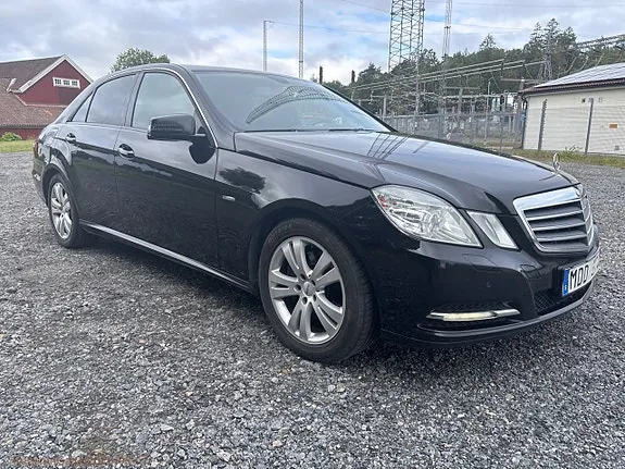 Mercedes-Benz E200C 2012 photo 4
